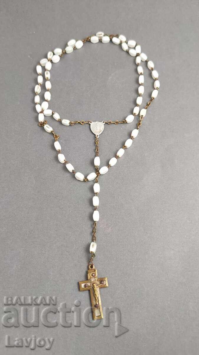 Παλιό ασημένιο κολιέ με σταυρό με τιμή 50.00 BGN | € 25.56 Παλιό ασημένιο κολιέ με σταυρό με τιμή 50.00 BGN | € 25.56