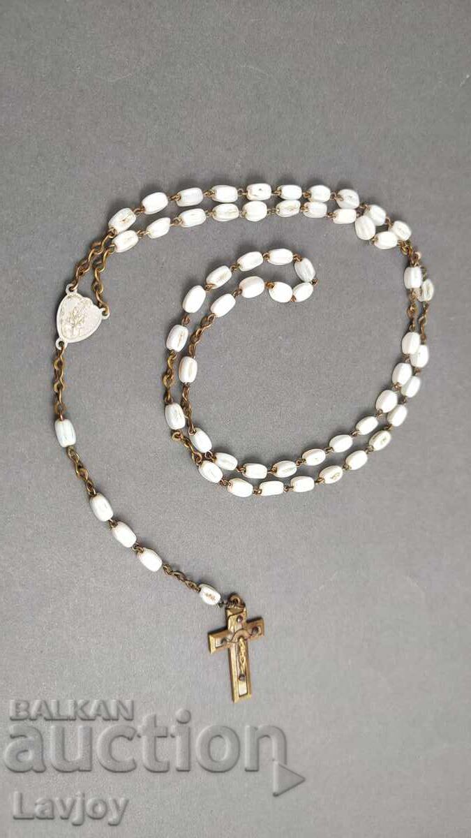 Παράδοση Παλιό ασημένιο κολιέ με σταυρό Παράδοση Παλιό ασημένιο κολιέ με σταυρό