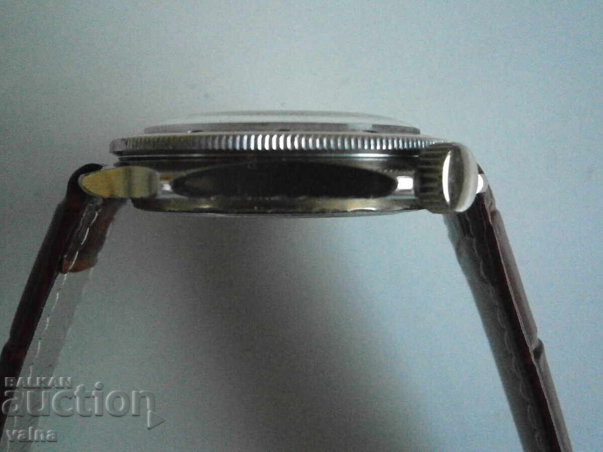 Παράδοση Vostok Admiral’skie /Komandirski, kal. 2414A, data; πολύ σπάνιο