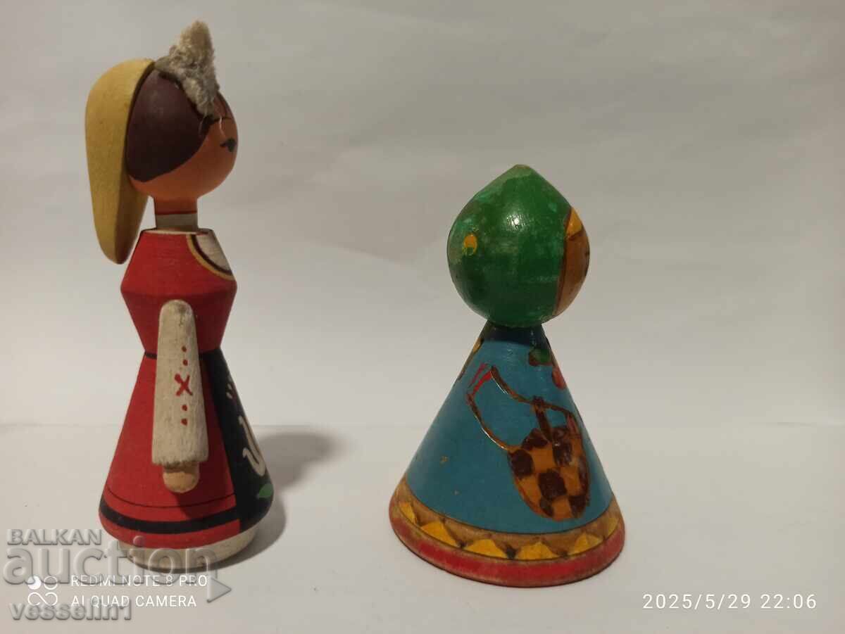 Auction Two old wooden figures Auction Two old wooden figures