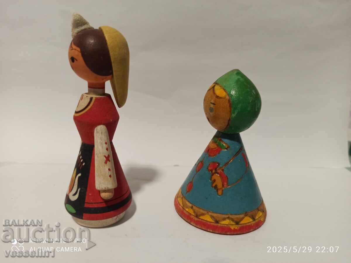 Delivery of Two old wooden figures Delivery of Two old wooden figures