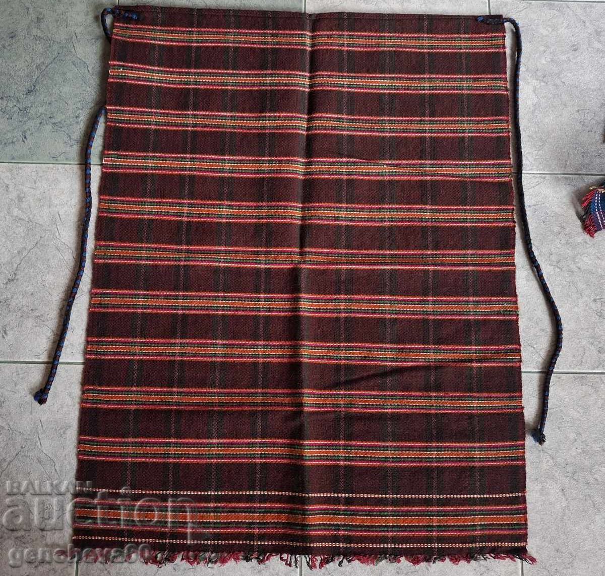 Autentică catrință țesută, costum popular cu preț 30.00 BGN | € 15.34