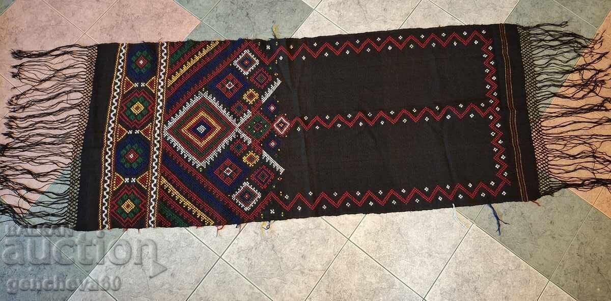 Фъкан,ръчно тъкан цветен килим за миндер,под с цена € 90.00 | 176.02 лв.