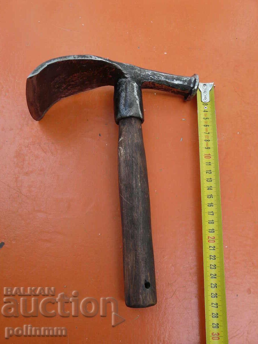 Εργαλείο για σκάψιμο καναλιών