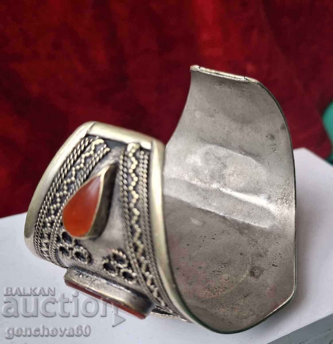 Παράδοση Αντίκα βραχιόλι μανσέτα με καρνεόλιο