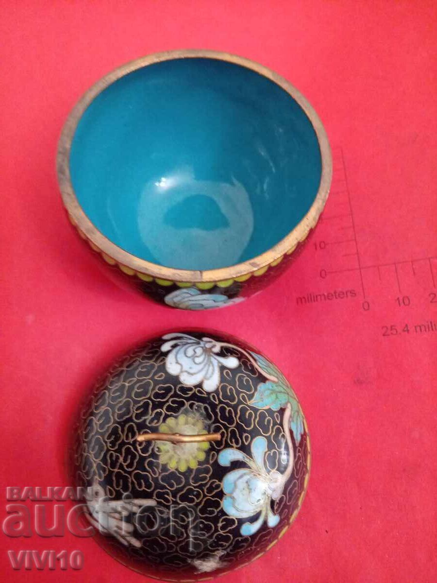 Cutie veche de bijuterii, email, cloisonné cu preț € 40.00 | 78.23 BGN Cutie veche de bijuterii, email, cloisonné cu preț € 40.00 | 78.23 BGN