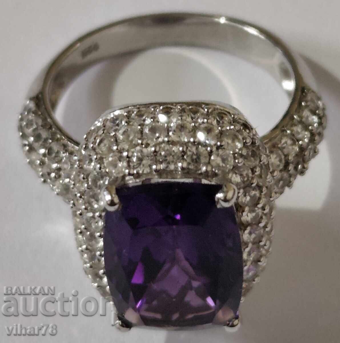 Дамски сребърен пръстен с аметист с цена 329.99 лв. | € 168.72