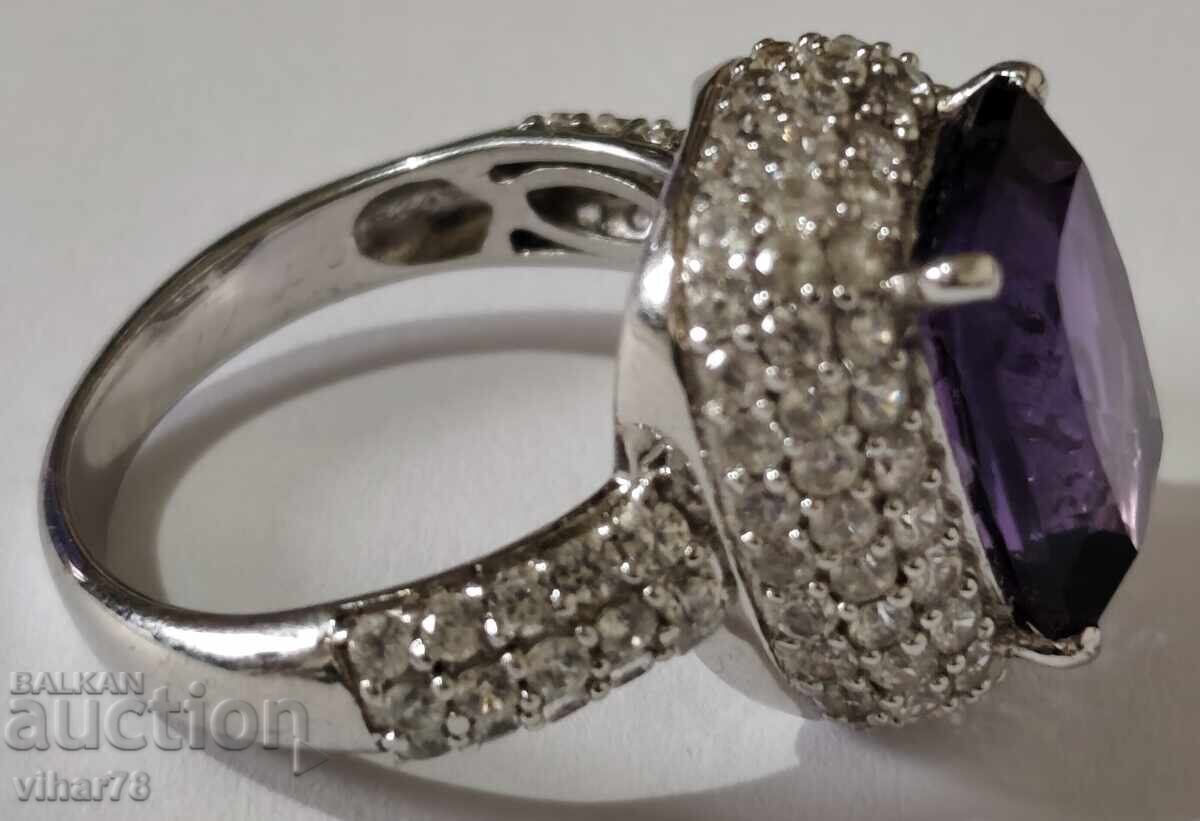 Доставка на Дамски сребърен пръстен с аметист