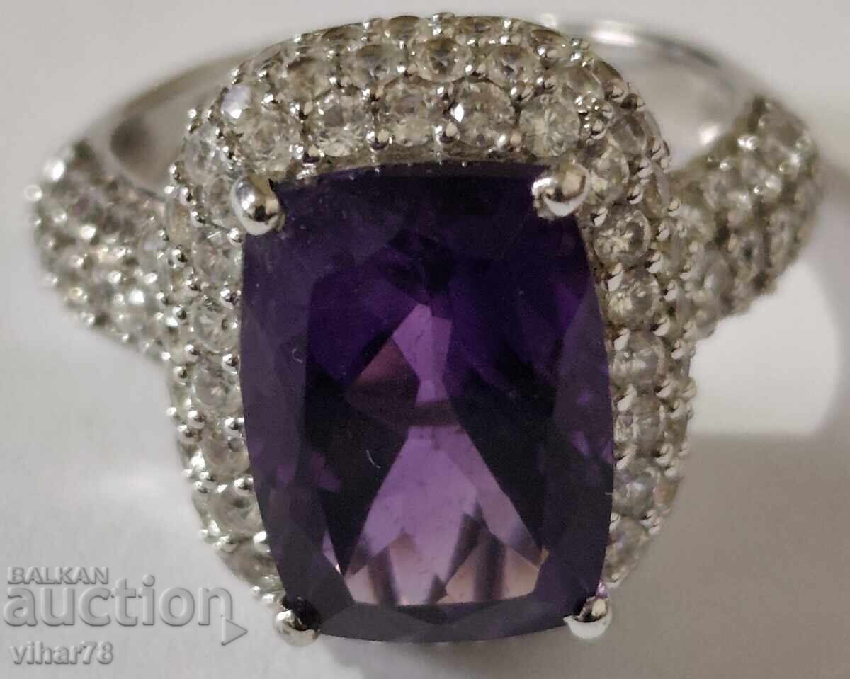 Дамски сребърен пръстен с аметист