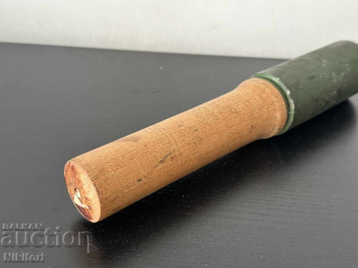 Παράδοση Εκπαιδευτική χειροβομβίδα M24 Παράδοση Εκπαιδευτική χειροβομβίδα M24