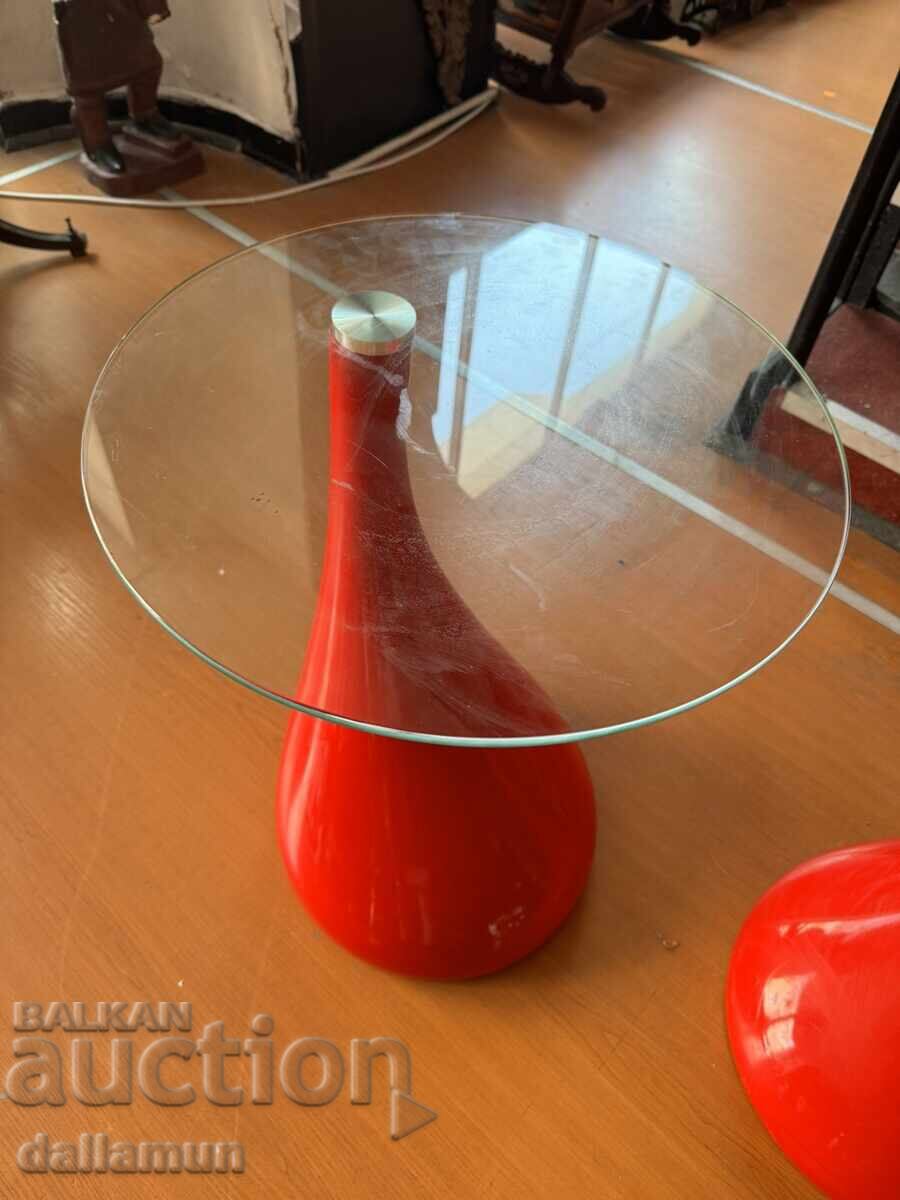 Auction Two tables, stands, side tables Auction Two tables, stands, side tables