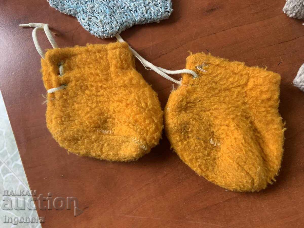 Доставка на БЕБЕШКИ ТЕРЛИЦИ ЧОРАПИ И БОНЕ ШАПЧИЦА-ПОЛЗВАНИ! Доставка на БЕБЕШКИ ТЕРЛИЦИ ЧОРАПИ И БОНЕ ШАПЧИЦА-ПОЛЗВАНИ!