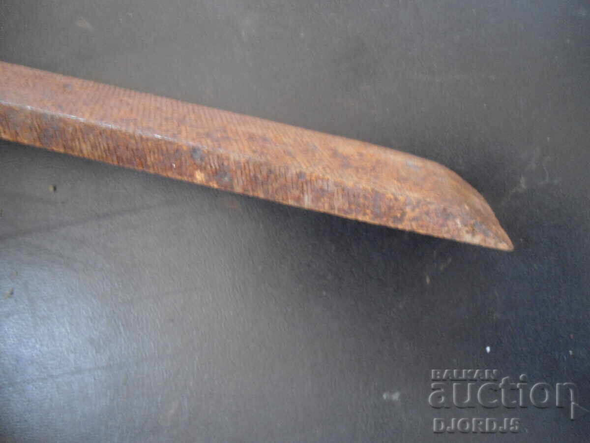 Delivery of Old tool, saw, chisel Delivery of Old tool, saw, chisel