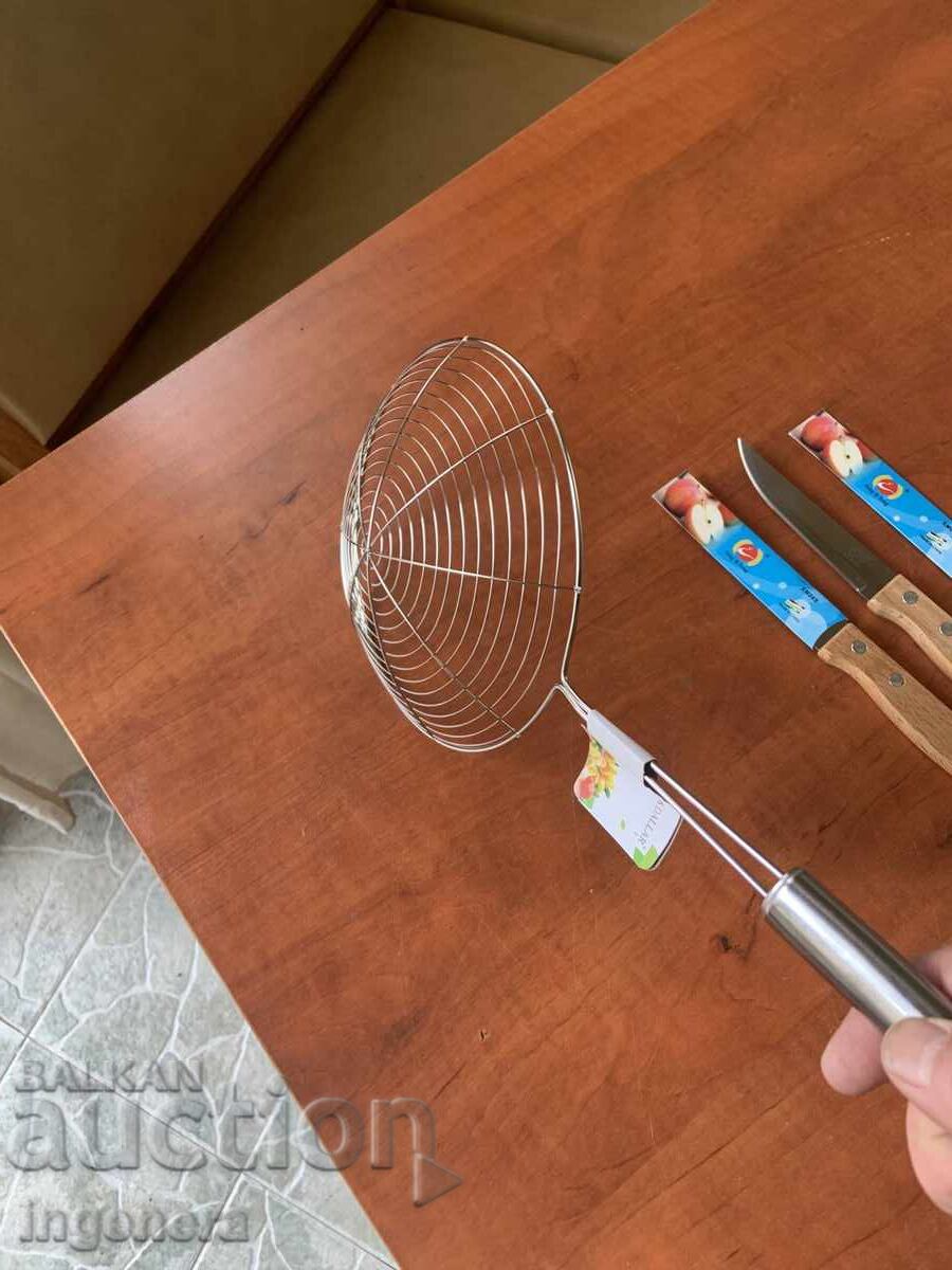 LOT KNIFE KITCHEN - 2 PCS. AND COLANDER - NEW - 5