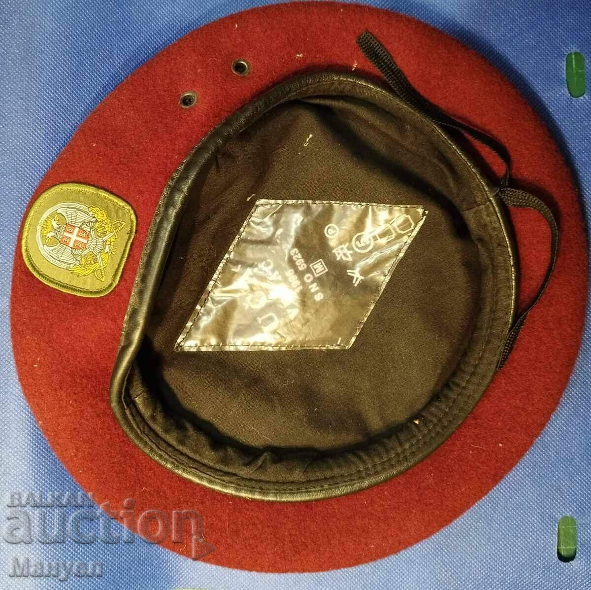 Σπάνιο μπερέ Σερβίας - Ερυθρές Μπερέδες