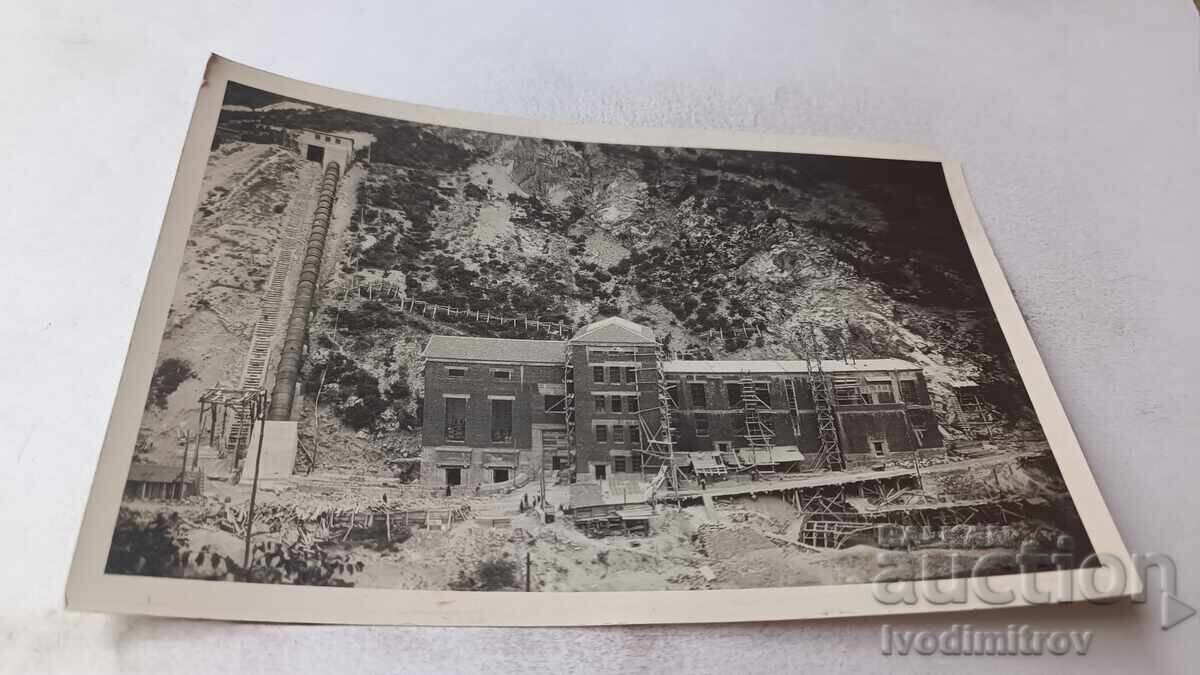 Φωτογραφία Ηλεκτρικού Σταθμού στο βουνό