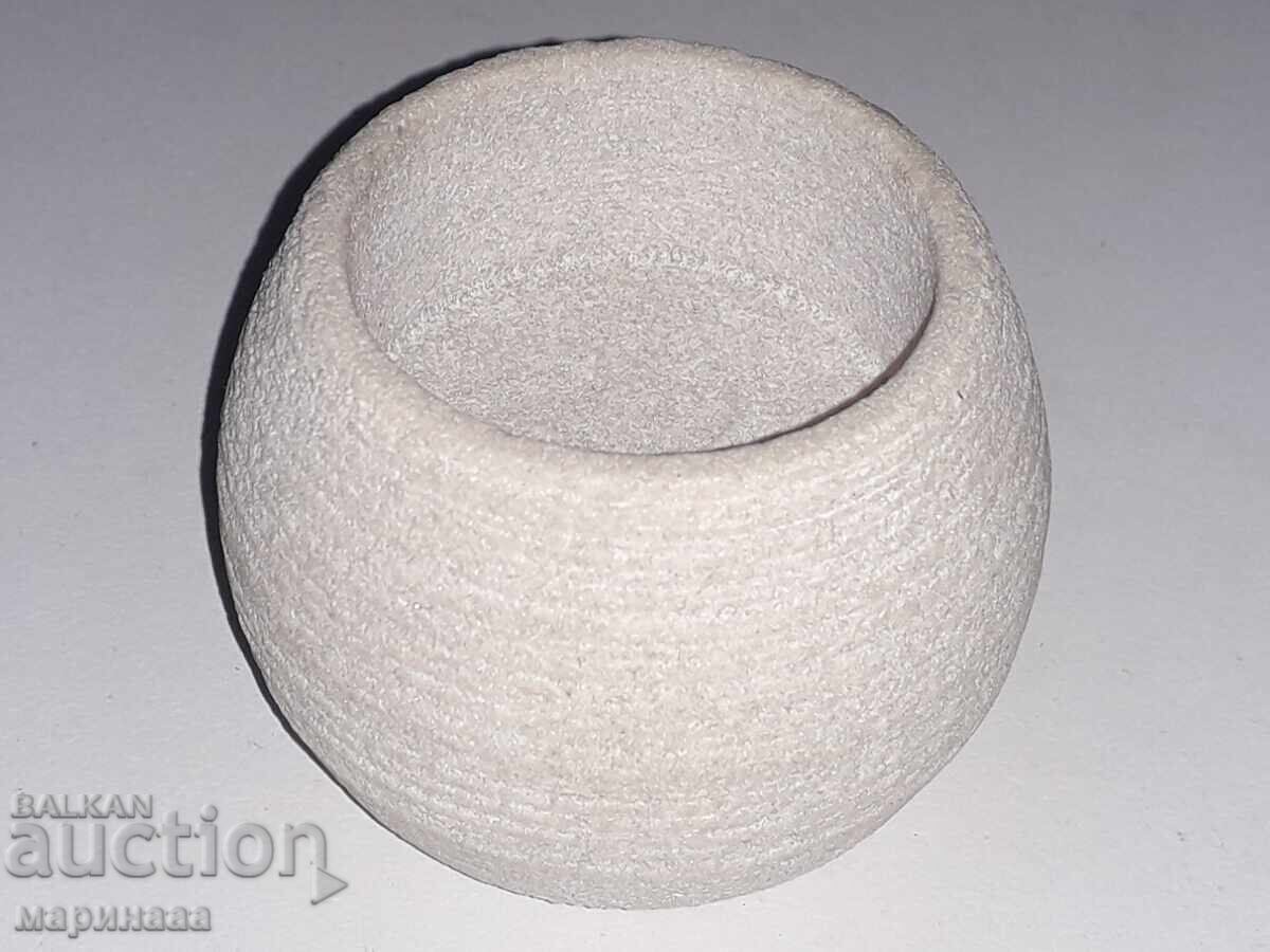 СВЕЩНИК. НЕПОЛИРАН МРАМОР