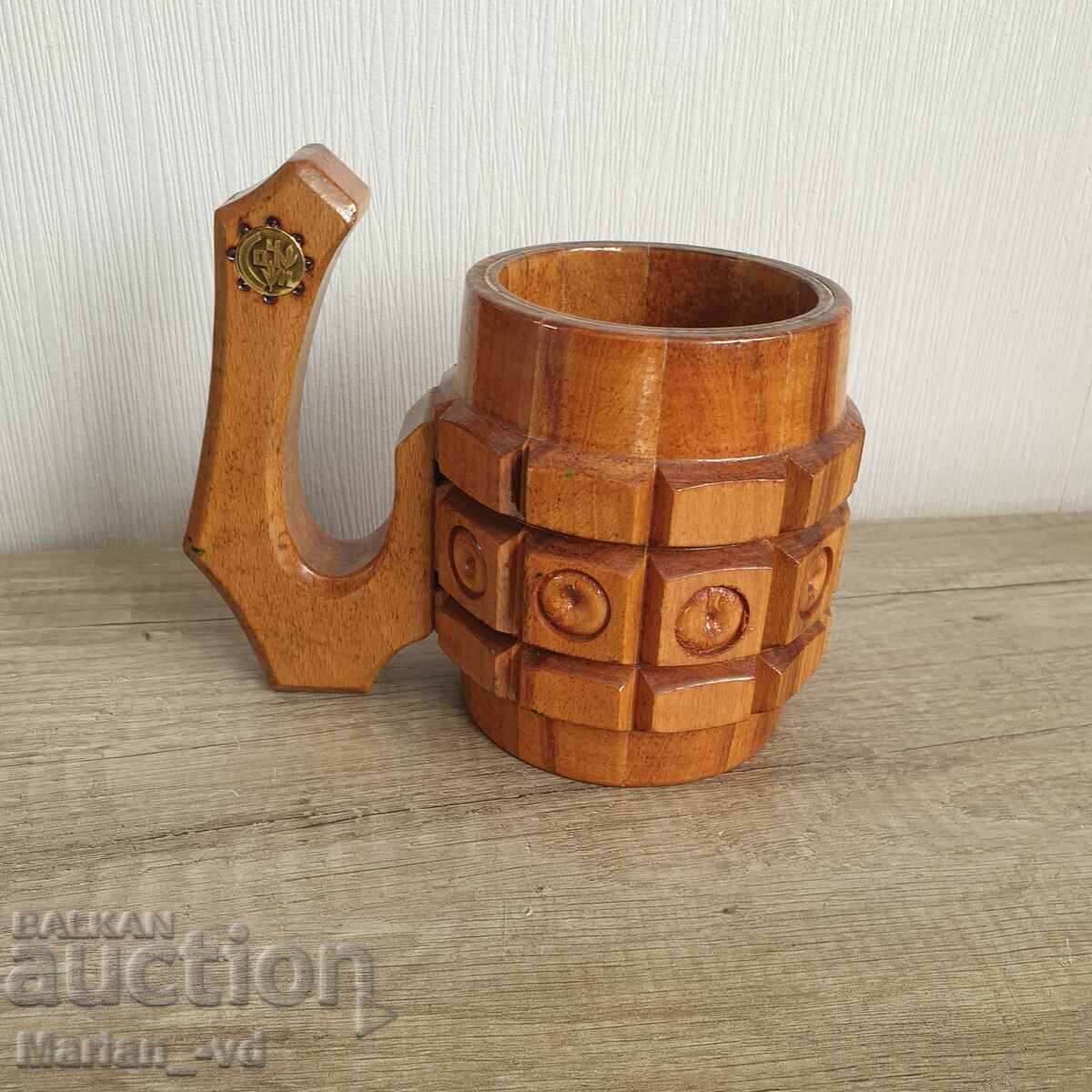 Παλιά ρωσική ξύλινη κούπα μπύρας