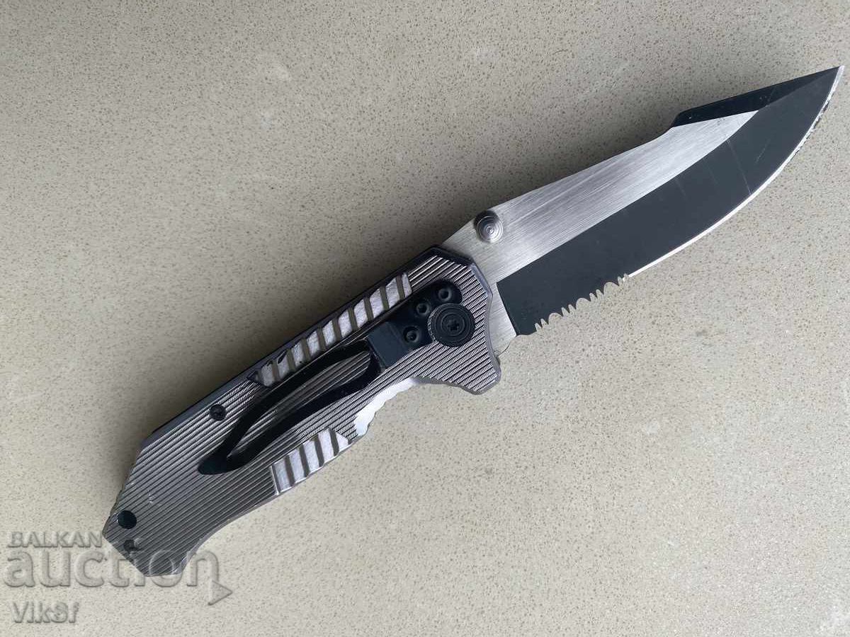 Πτυσσόμενο μαχαίρι BENCHMADE / 90x200 mm / με τιμή 19.50 BGN | € 9.97