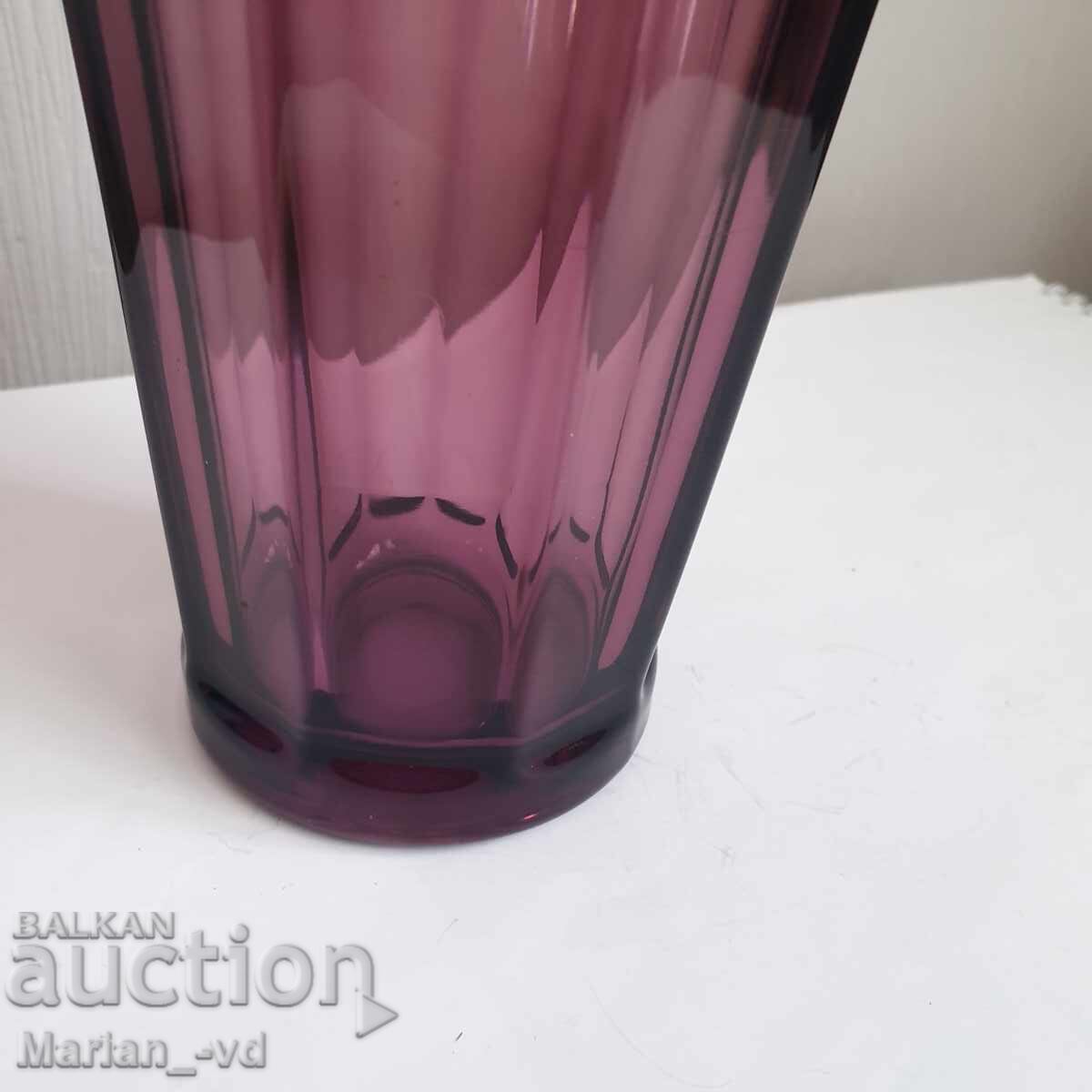 The Amethyst Vase of Ludwig Moser - 6