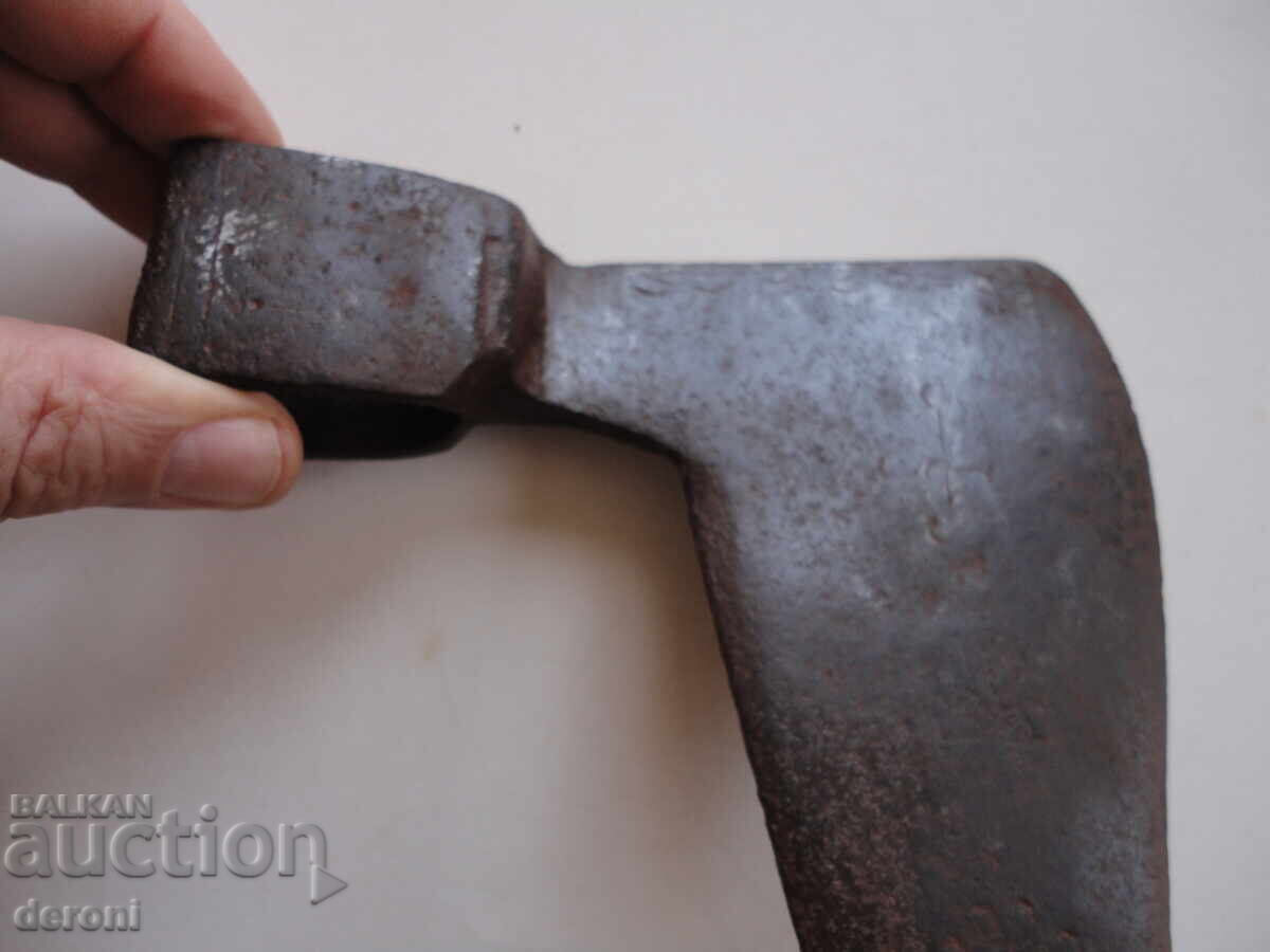 Δημοπρασία Υπέροχο τσεκούρι με καμπύλη και χαρακτικά