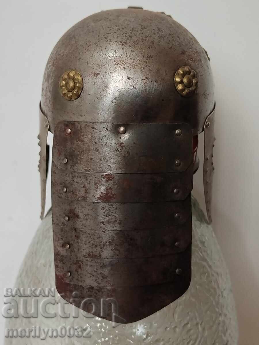 Κράνος Μονομάχου με τιμή 46.00 BGN | € 23.52