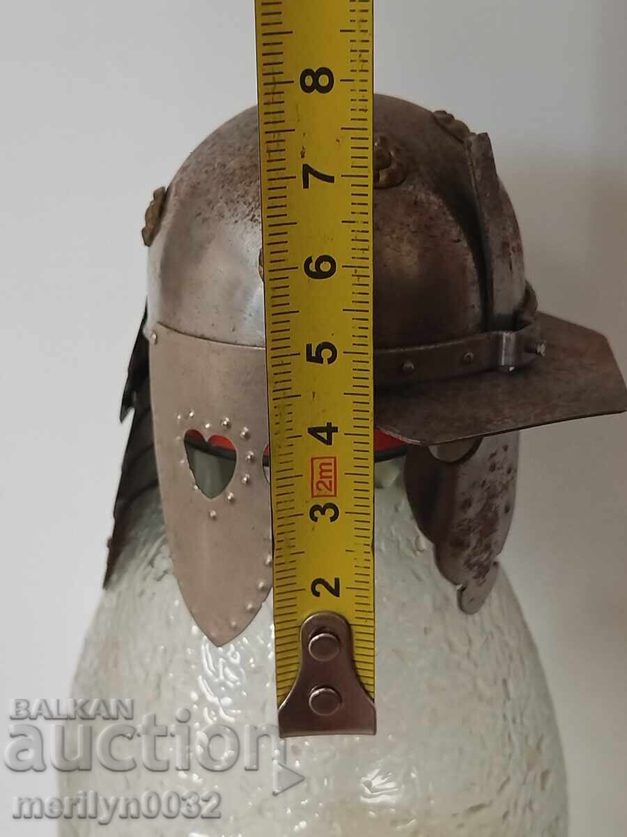 Δημοπρασία Κράνος Μονομάχου