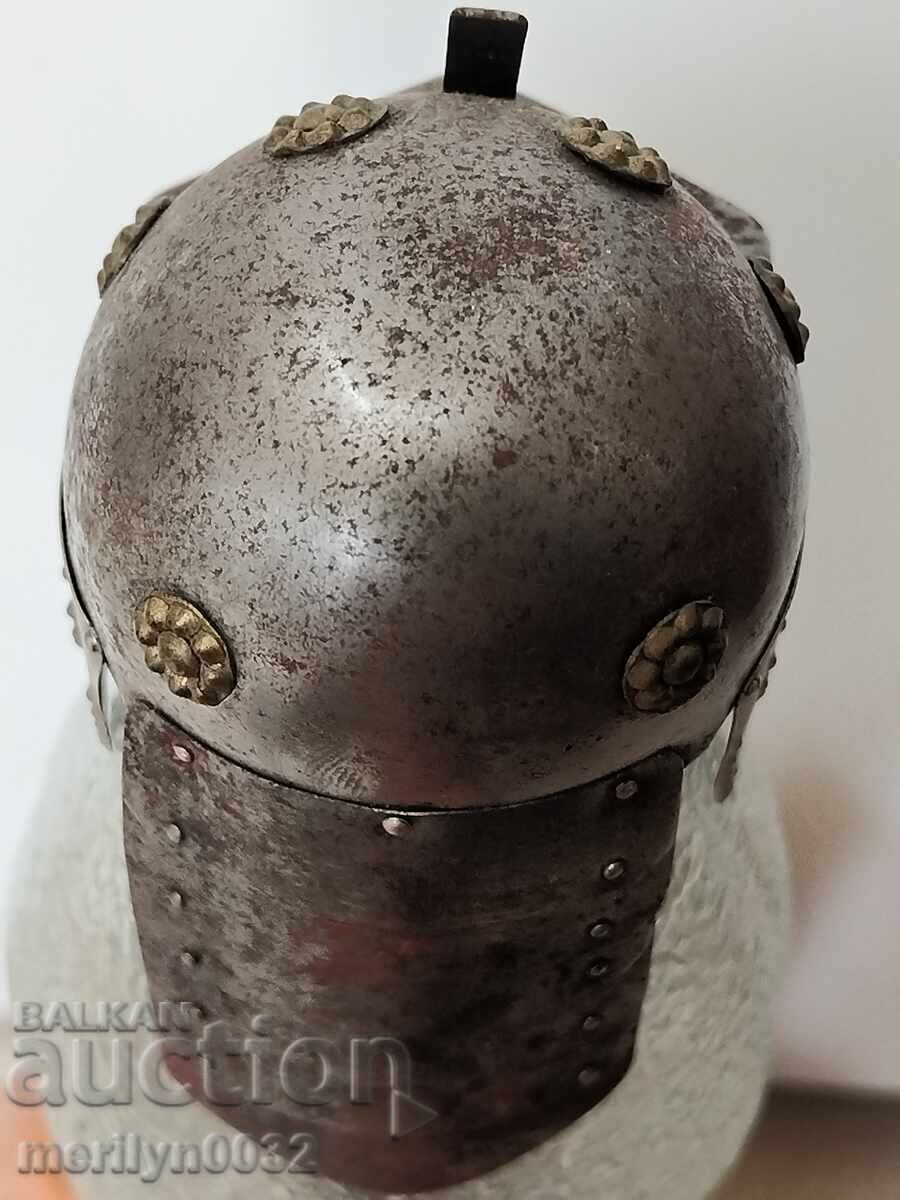 Παράδοση Κράνος Μονομάχου