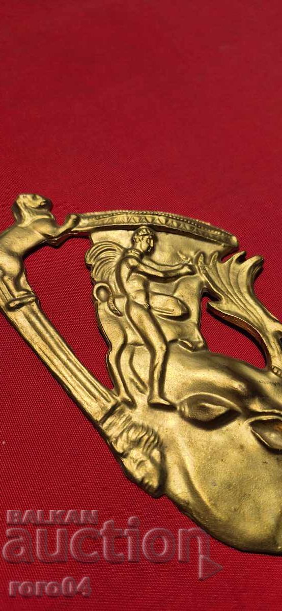 Auction  GOLDEN RHYTON - APPLICATION - EXCELLENT