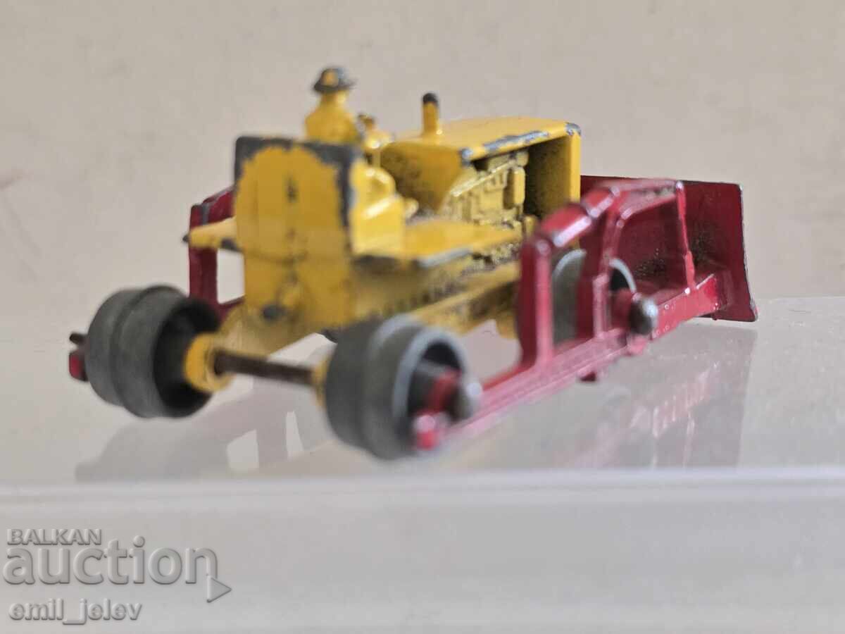Delivery of LESNEY MATCHBOX-18A Caterpillar Bulldozer 1955-1957