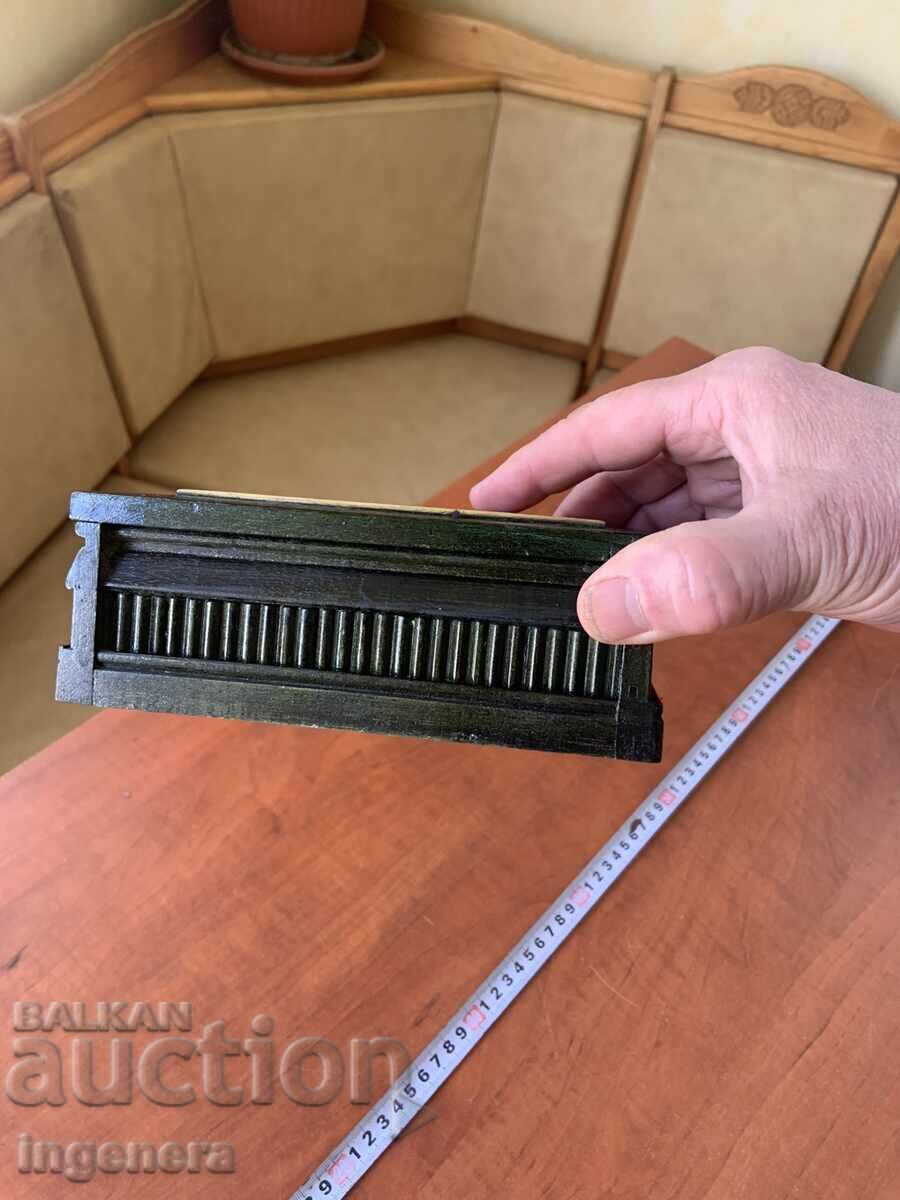 Παράδοση ΚΟΥΤΙ ΞΥΛΟ ΠΥΡΟΓΡΑΦΙΚΟ ΣΧΕΔΙΟ ΑΝΤΙΚΕ ΑΠΟ SOCA MOSTRA