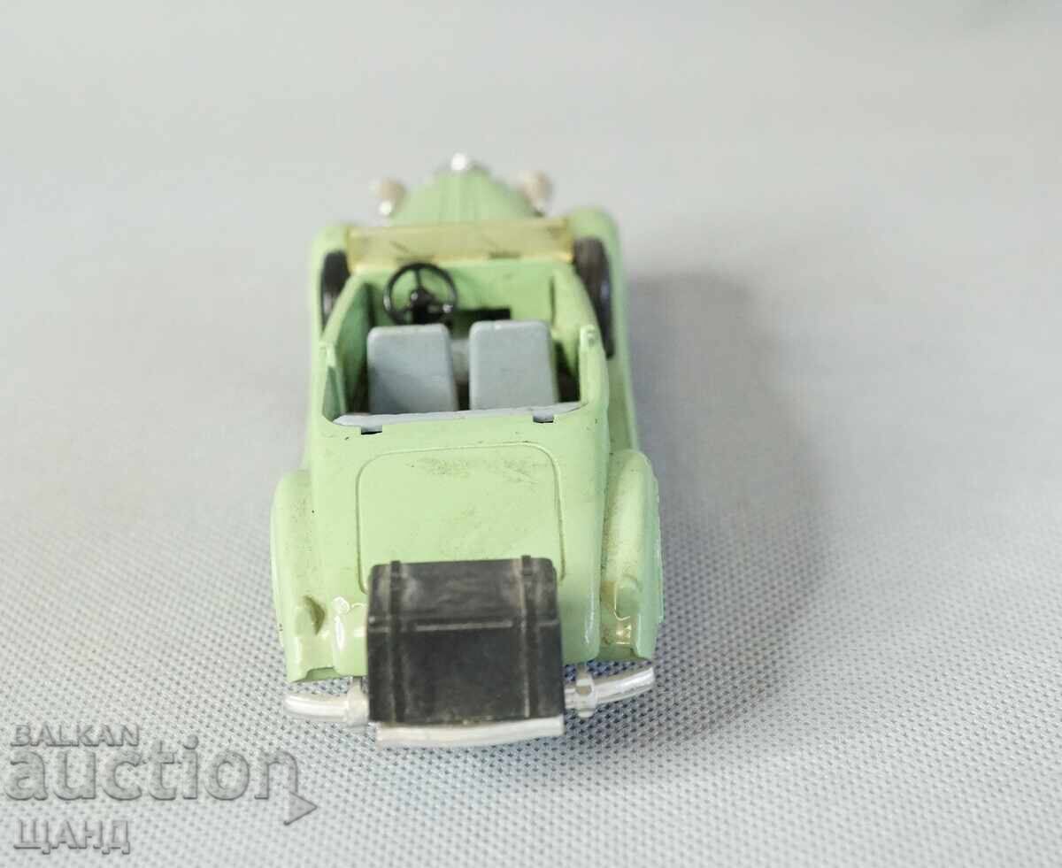 Delivery of SOLIDO PACKARD 1937 Old metal toy car model