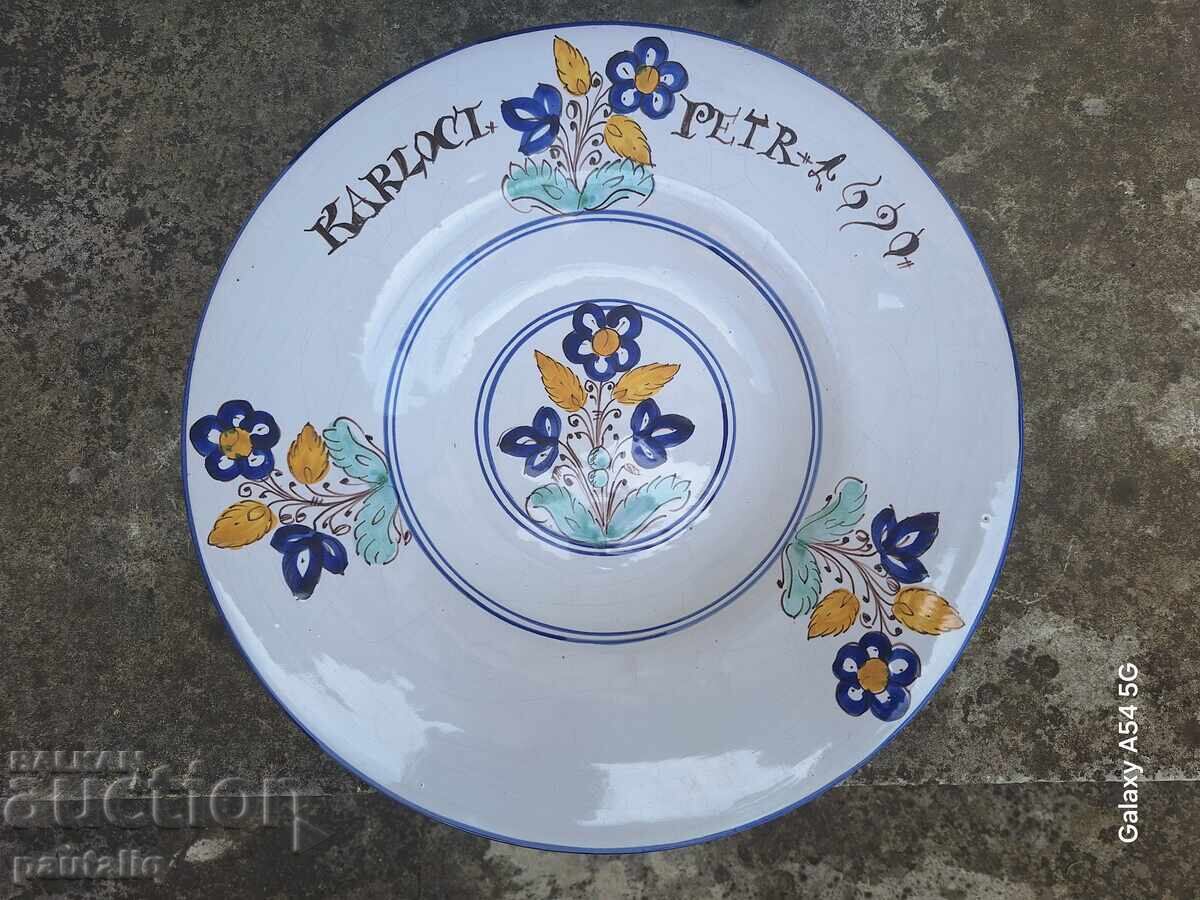 PLATĂ PENTRU PERET PORTELAN PLATĂ PENTRU PERET PORTELAN