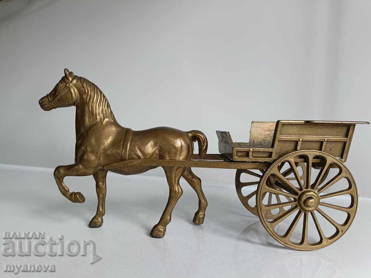 Vintage, μπρούτζινο άλογο με άμαξα από Αγγλία με τιμή 110.00 BGN | € 56.24