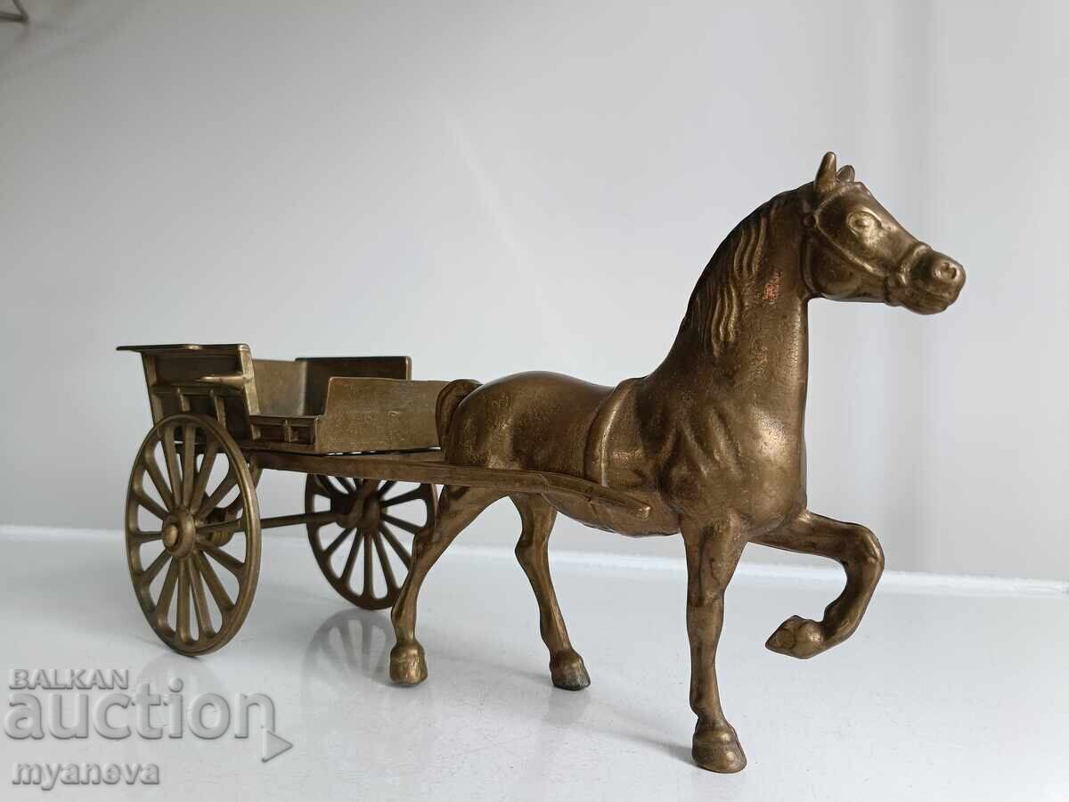 Δημοπρασία Vintage, μπρούτζινο άλογο με άμαξα από Αγγλία
