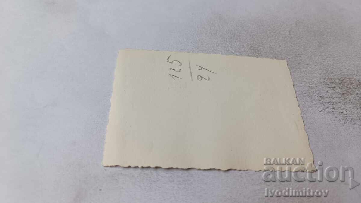 Снимка Двама мъже и жена на пристана с цена 1.65 лв. | € 0.84