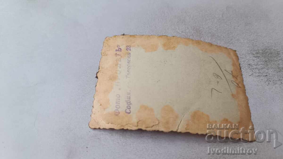 Φωτογραφία Σόφιας Δύο αξιωματικοί στη λεωφόρο Τσάρ Όσβομποντιτέλ με τιμή 2.45 BGN | € 1.25 Φωτογραφία Σόφιας Δύο αξιωματικοί στη λεωφόρο Τσάρ Όσβομποντιτέλ με τιμή 2.45 BGN | € 1.25