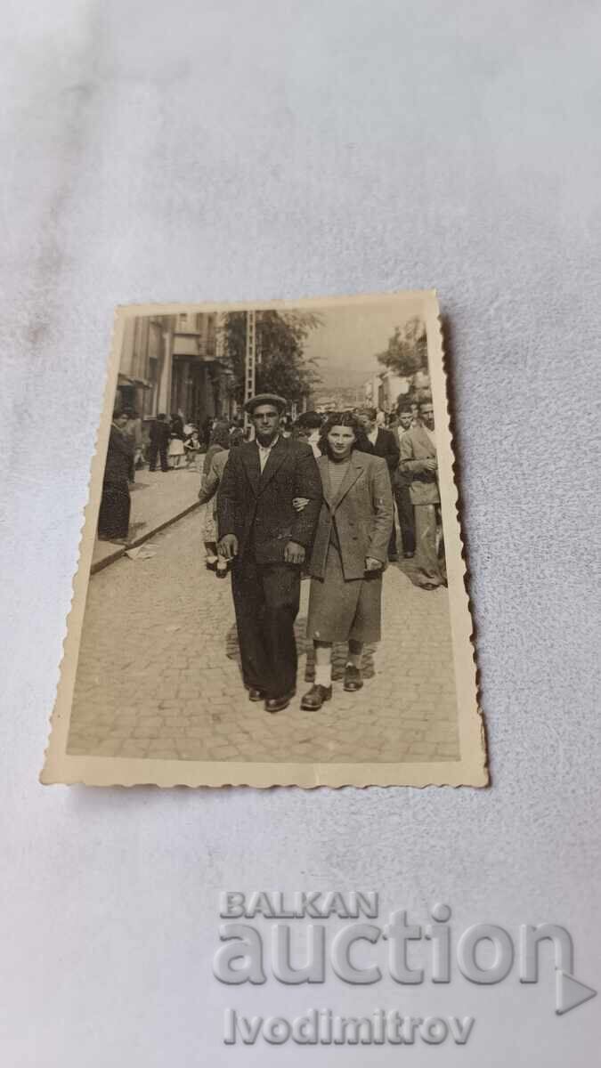 Fotografie Sofia Bărbat și femeie pe stradă Fotografie Sofia Bărbat și femeie pe stradă