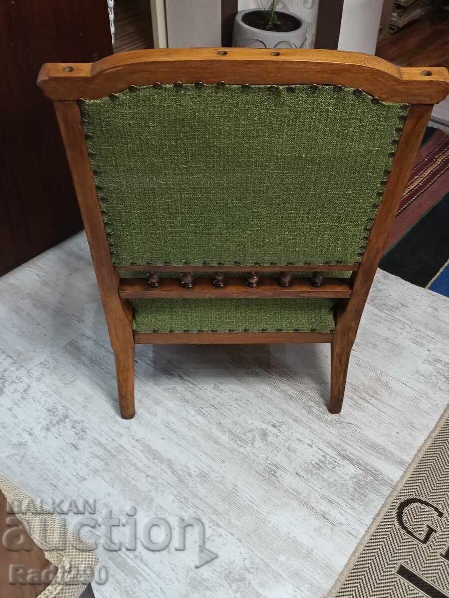 Delivery of Old armchair Delivery of Old armchair