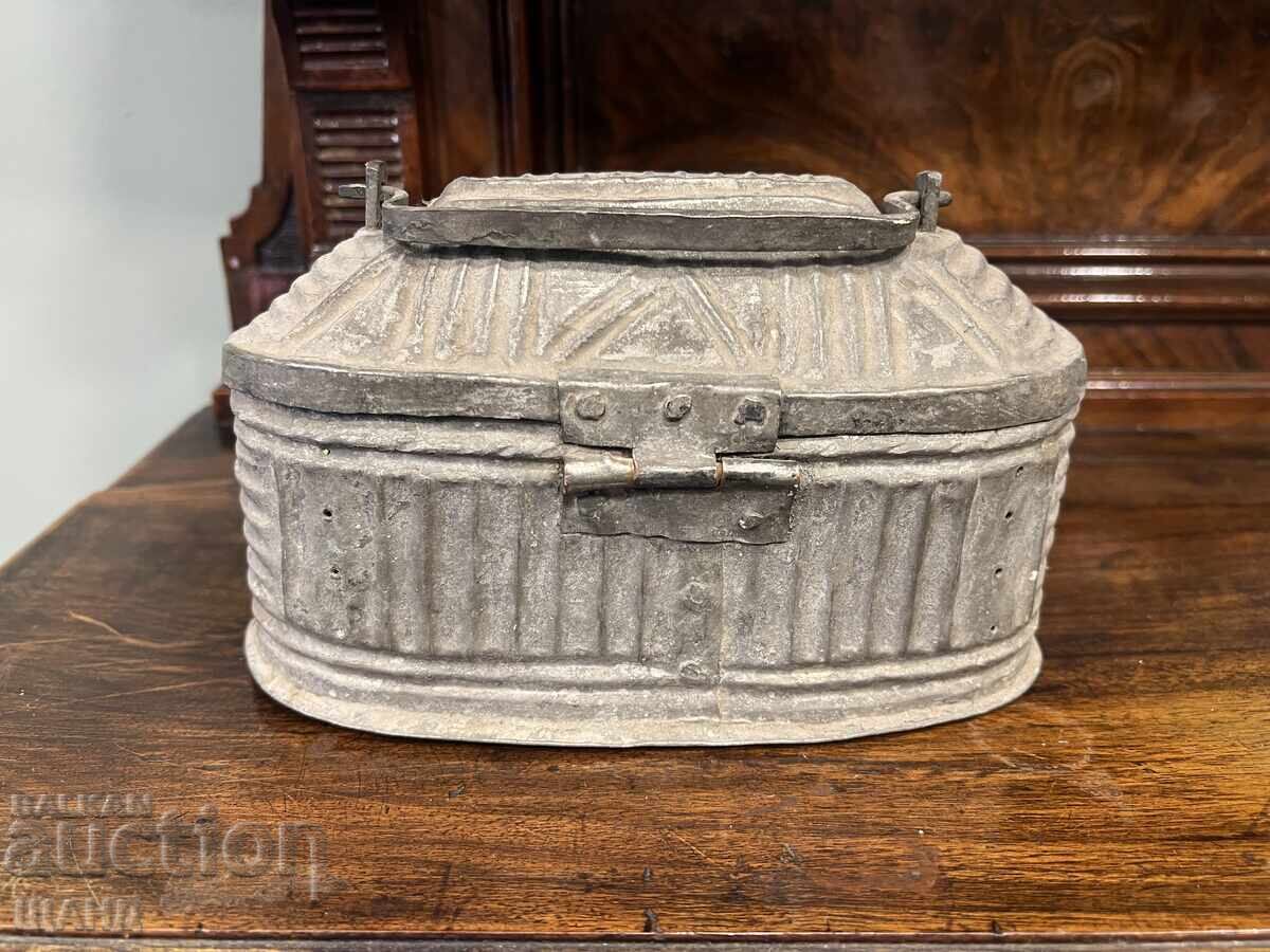 1870g Πολύ Παλιό Μπακίρ Χάλκινο Κουτί Φαγητού Τουρκικό Οθωμανικό με τιμή 50.00 BGN | € 25.56