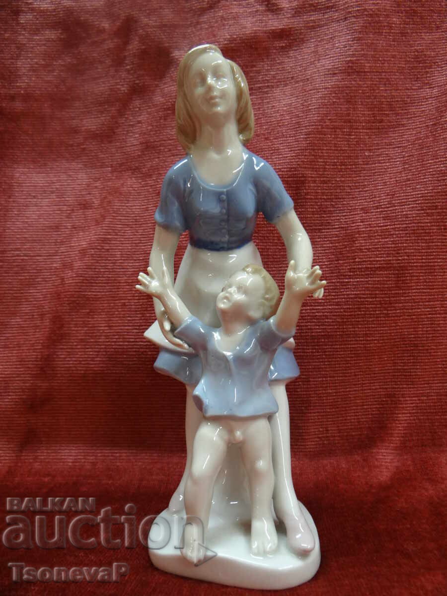 Porcelain figurine of Carl Scheidig Porcelain figurine of Carl Scheidig