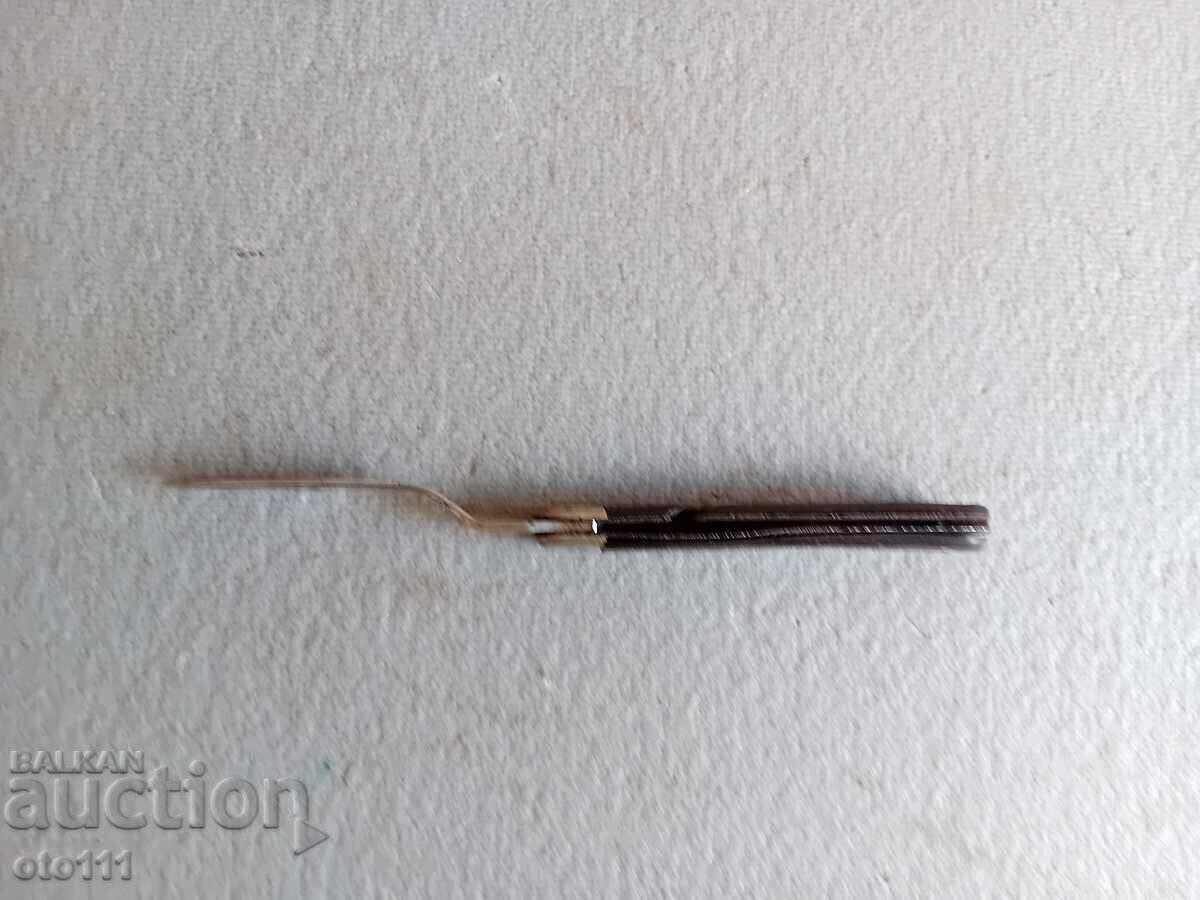 Auction OLD FOLDING FORK - BUFFALO HORN Auction OLD FOLDING FORK - BUFFALO HORN