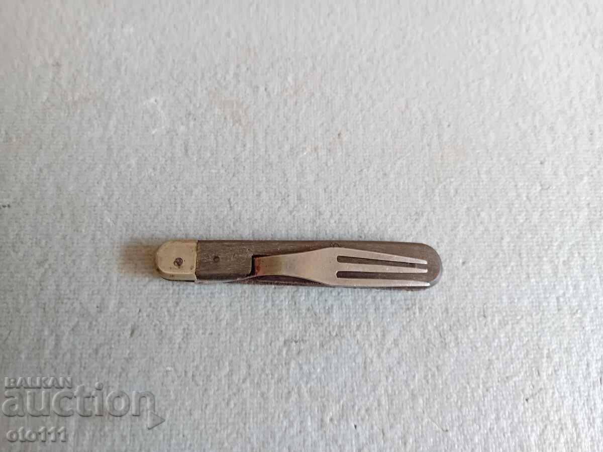 OLD FOLDING FORK - BUFFALO HORN - 5 OLD FOLDING FORK - BUFFALO HORN - 5