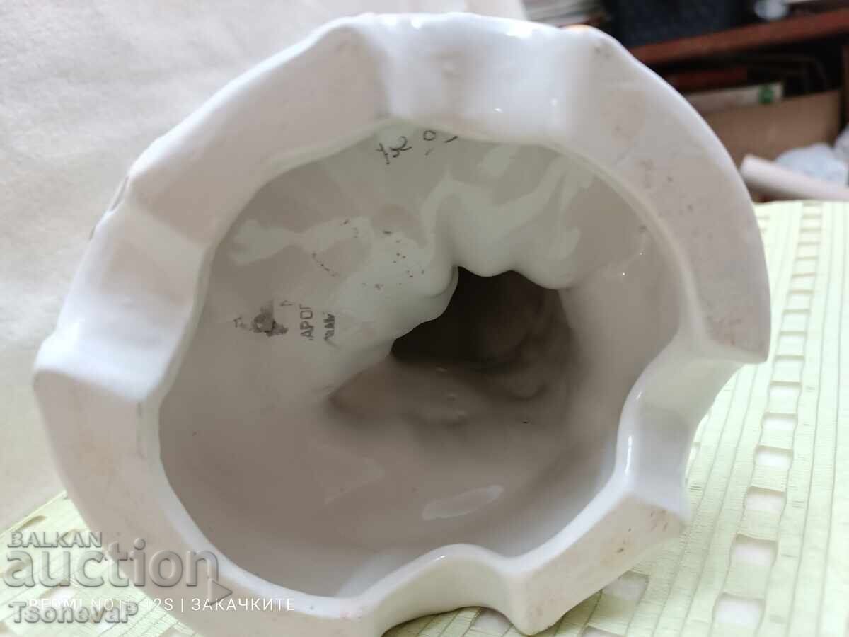 Porcelain figurine of CAPODIMONTE - 6 Porcelain figurine of CAPODIMONTE - 6