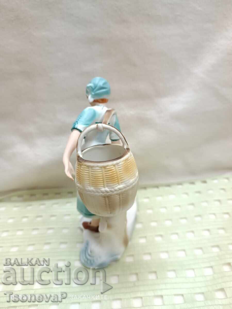 Auction Porcelain figurine of Regent Auction Porcelain figurine of Regent