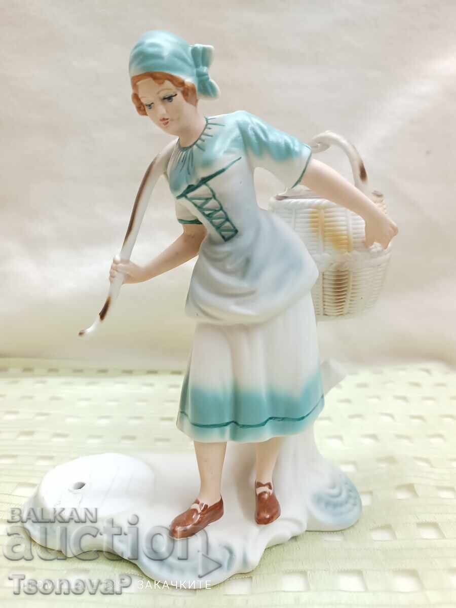 Porcelain figurine of Regent Porcelain figurine of Regent