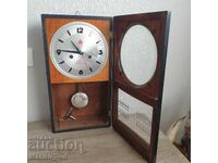 Ceas de perete vechi