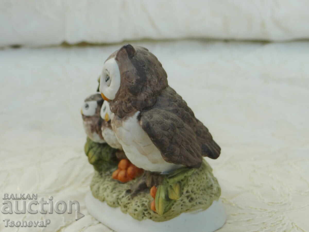 Delivery of Figurine Family of Owlets in Unglazed Porcelain Delivery of Figurine Family of Owlets in Unglazed Porcelain