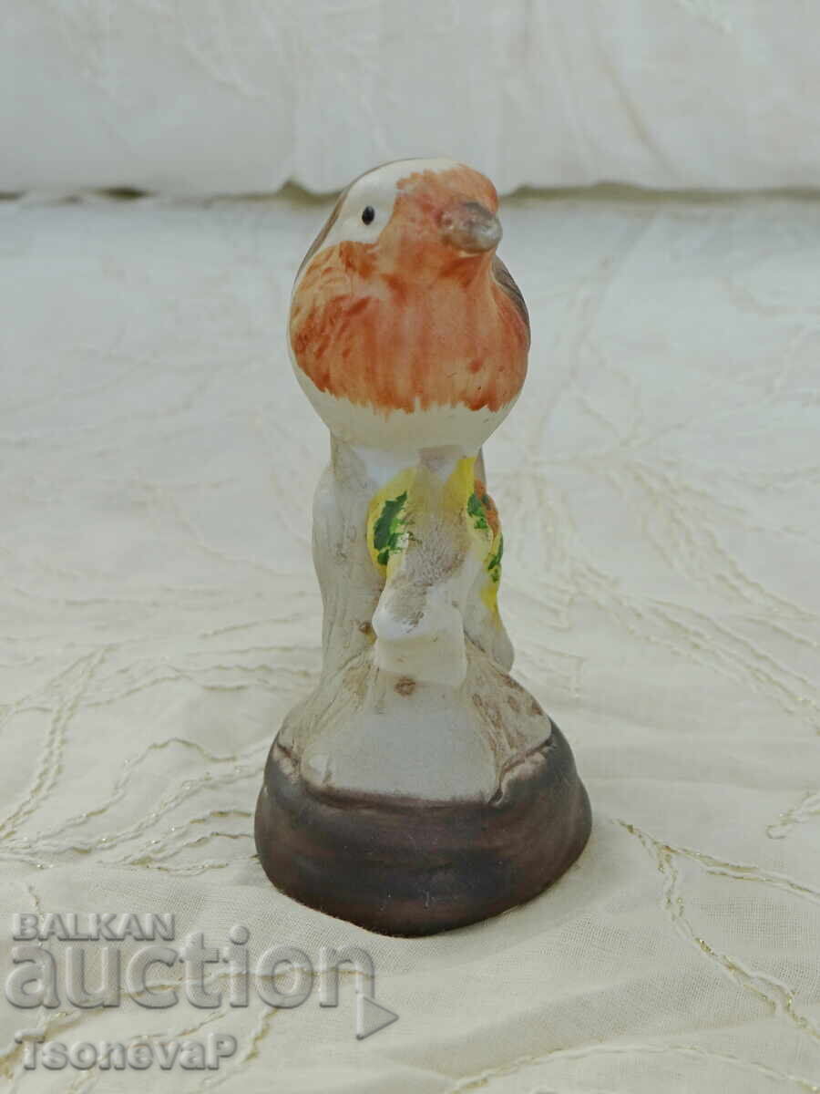 Robin Redbreast Figurine, on a pedestal with price 4.00 BGN | € 2.05 Robin Redbreast Figurine, on a pedestal with price 4.00 BGN | € 2.05