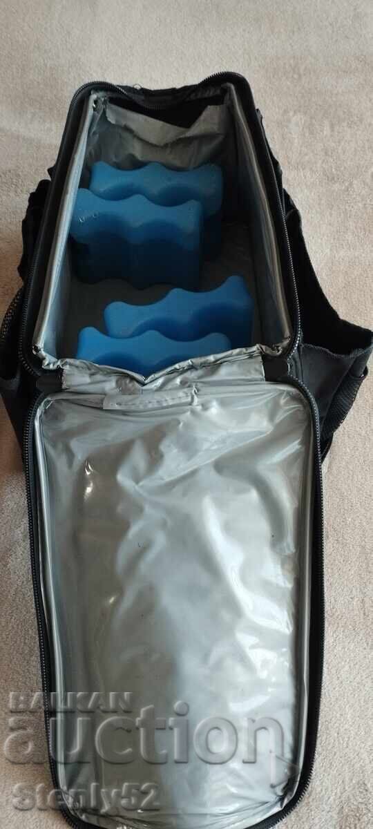 Delivery of Cooler bag with cooling liquid elements Delivery of Cooler bag with cooling liquid elements